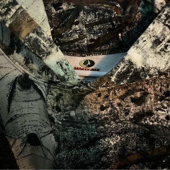 Mossy Oak Forest Pattern Hoodie - Picture 5 of 6